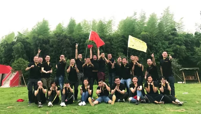 “向梦想出发” 游艇会yth206销售团建活动完善绽放